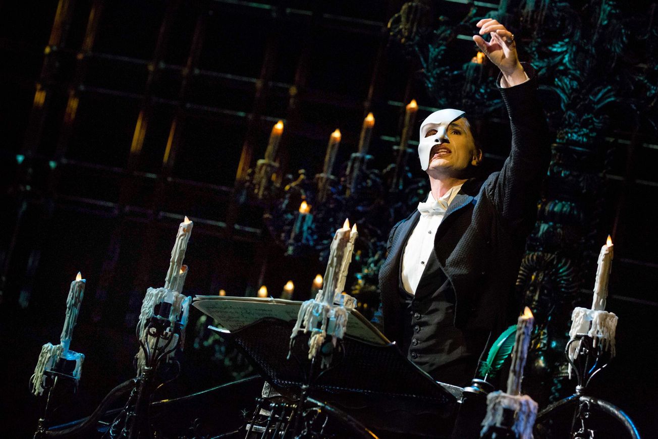Actors’ Equity eliminates mask-wearing, testing at single venues across the U.S.
