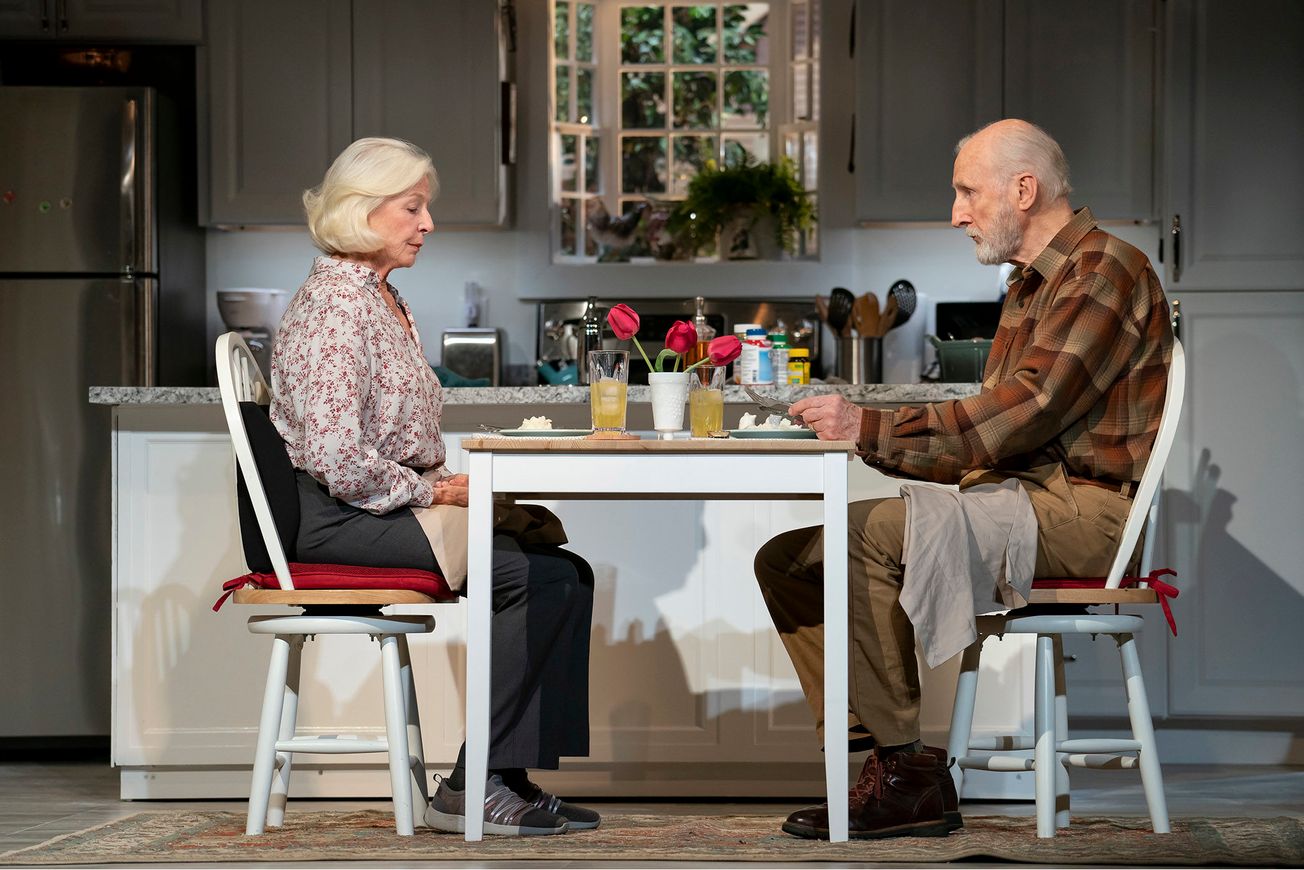 Review: A fresh take on a familial tale in ‘Grand Horizons’