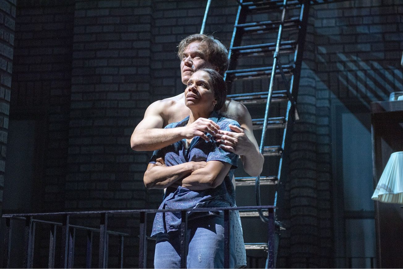 Review: A blending of the prosaic and the poetic in ‘Frankie and Johnny’