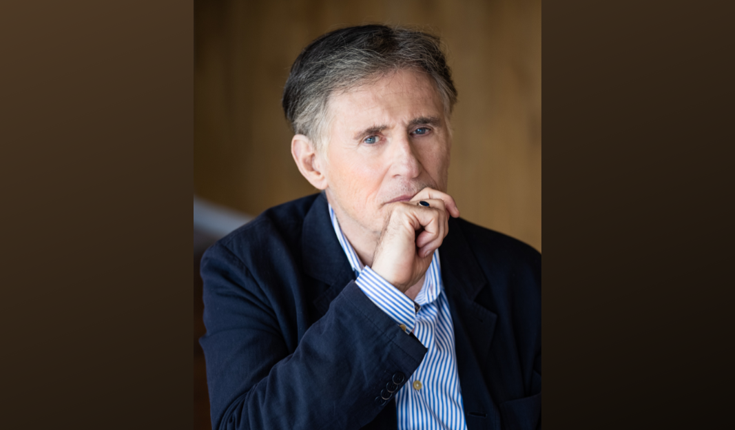 Gabriel Byrne’s solo show ‘Walking with Ghosts’ to play Broadway