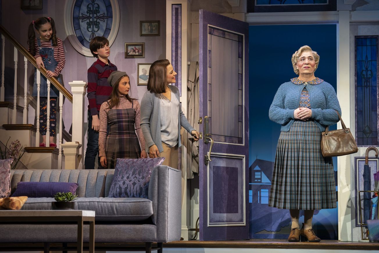 Review: ‘Mrs. Doubtfire’ does not leap from screen to stage