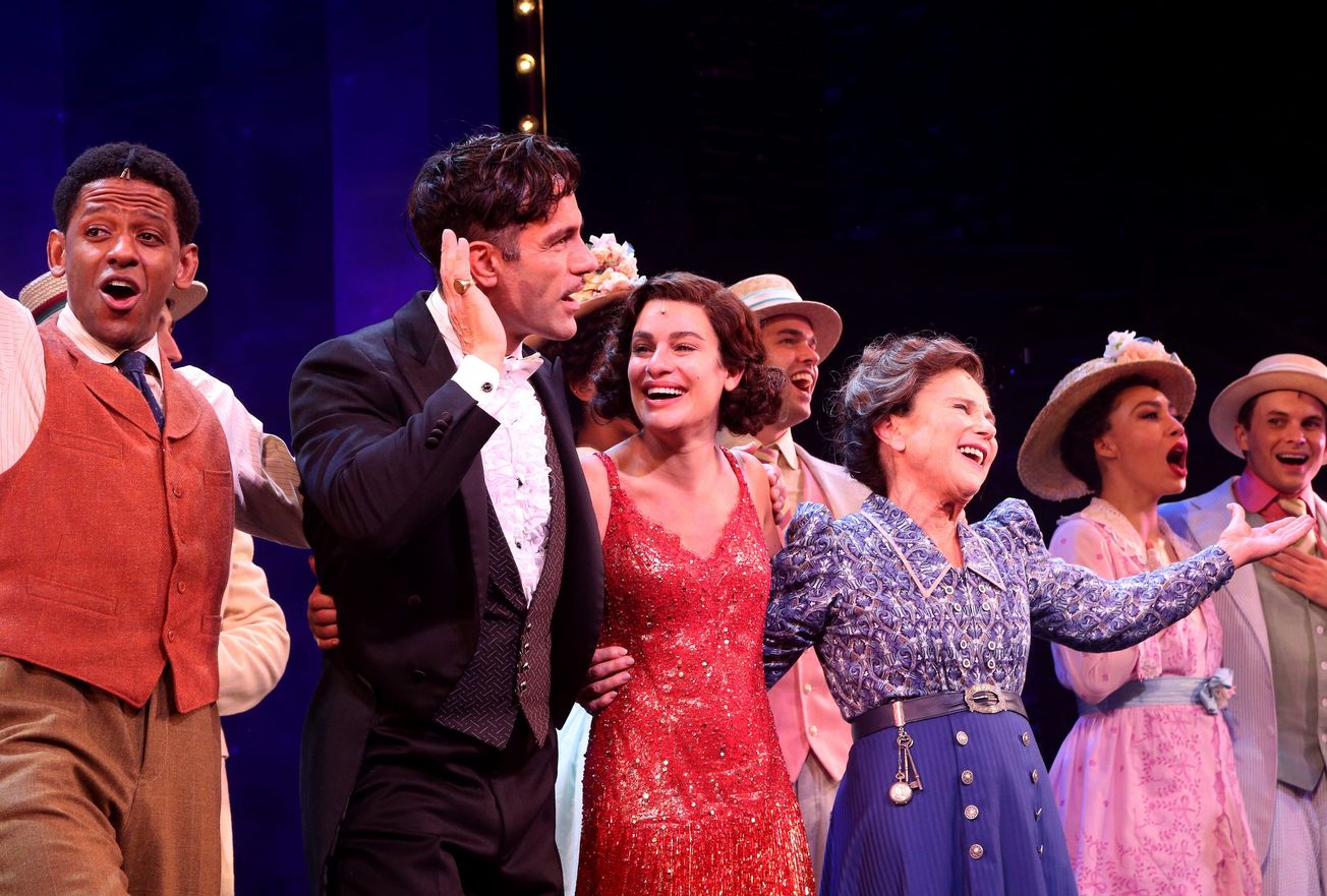 ‘Funny Girl’ to host Broadway cast album signing event