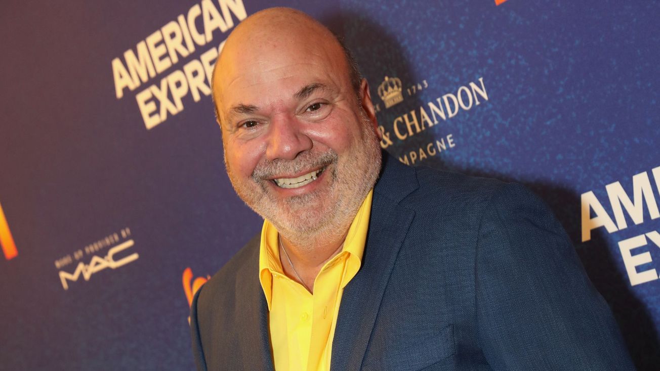 ‘Some Like It Hot’ director-choreographer Casey Nicholaw takes the stage so the show can go on