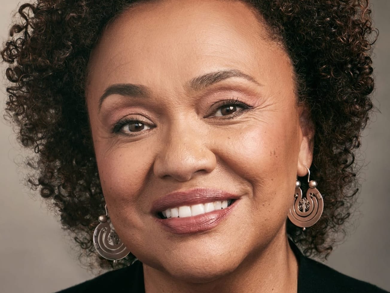 Maria Rosario Jackson resigns as chair of the National Endowment for the Arts