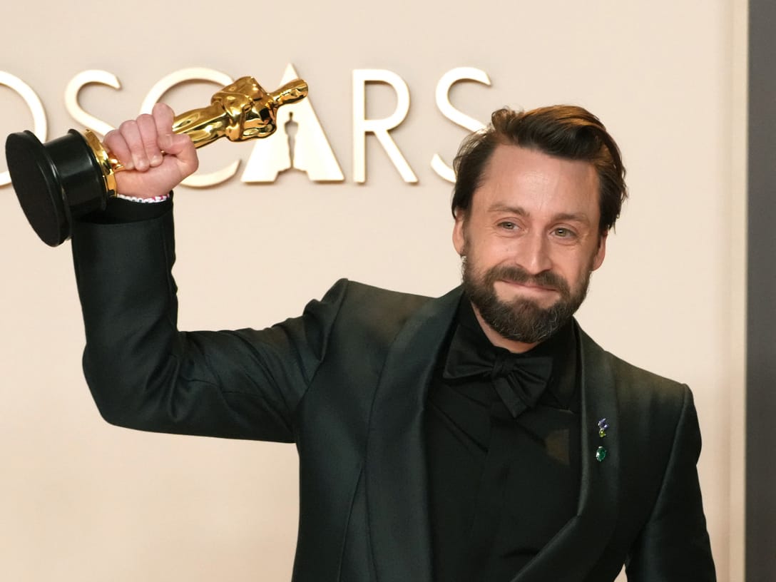 ‘Glengarry Glen Ross,’ starring Oscar winner Kieran Culkin, Bob Odenkirk and Bill Burr, extends again on Broadway